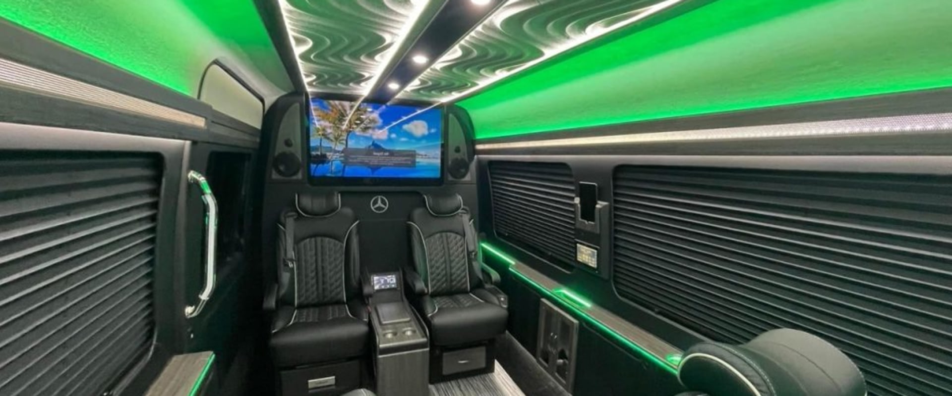 San Diego Limo Service: The Perfect Blend of Comfort and Tech